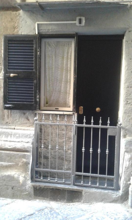 Monolocale Fronte Strada Centro Storico Casa de Férias Nápoles